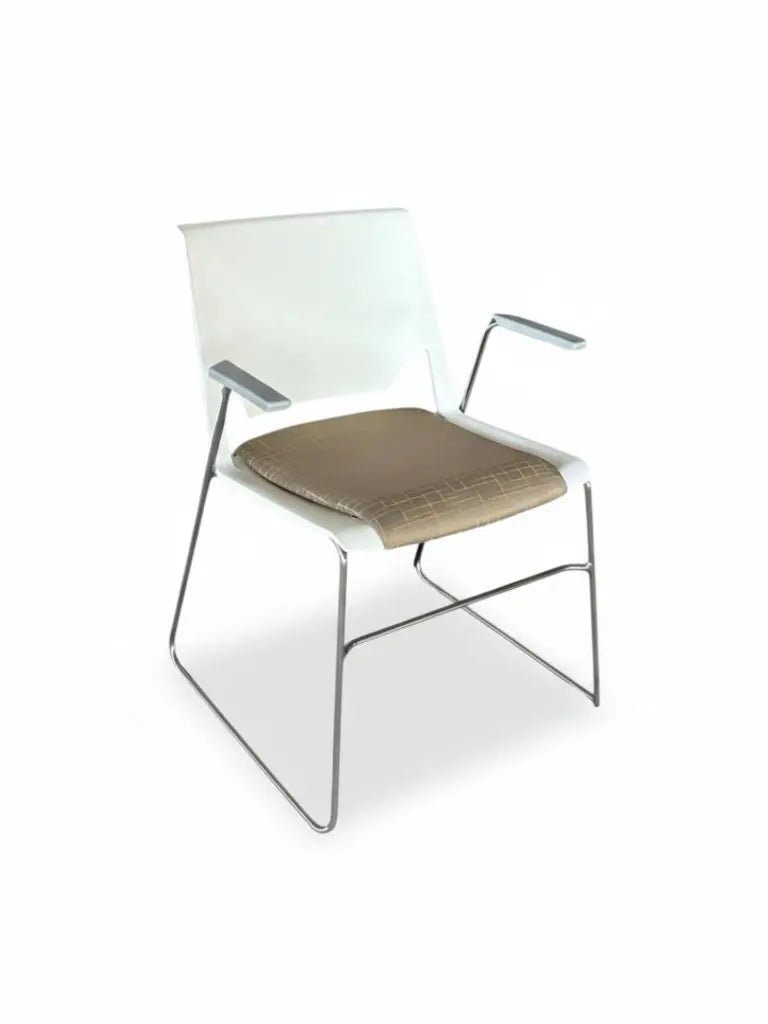 HAWORTH - VERY SERIES STACKABLE GUEST CHAIR