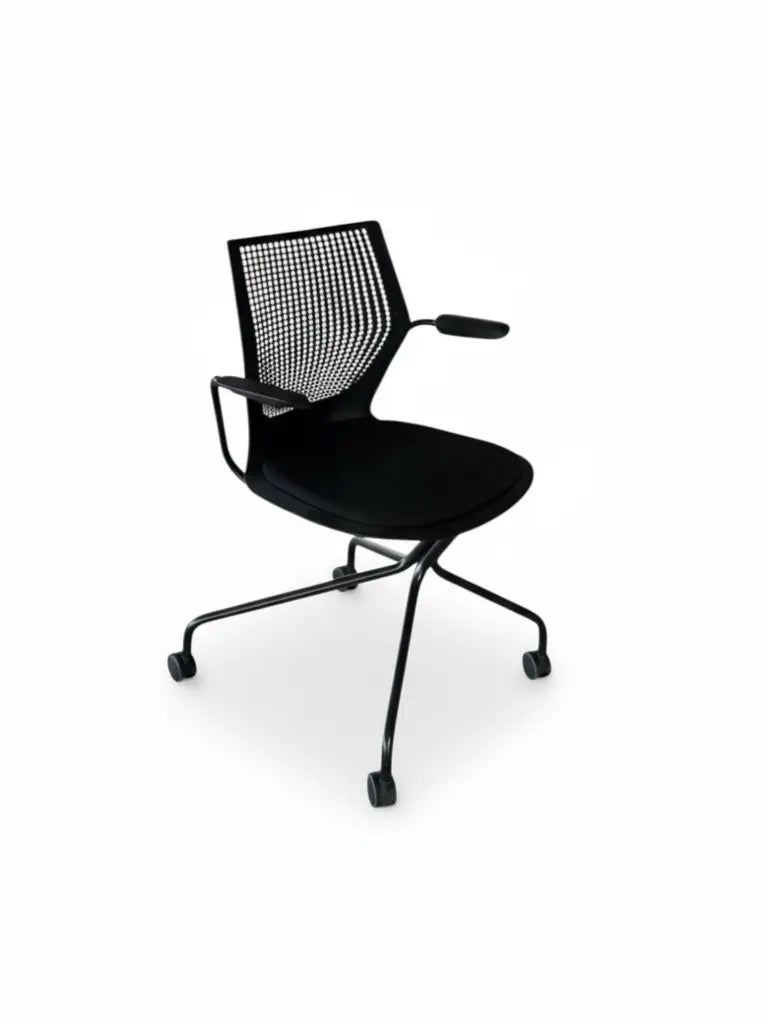 Knoll - Multigeneration Guest Chair
