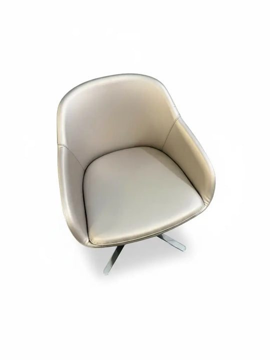 SOURCE_20INTERNATIONAL_20_MARTINI__20LOUNGE_20CHAIR_20-_20PEARL_20CHAMPAGNE_20__20CHROME_20BASE_20-_203_e2425ac0-0ce9-4aed-b130-f8aa27ab7304