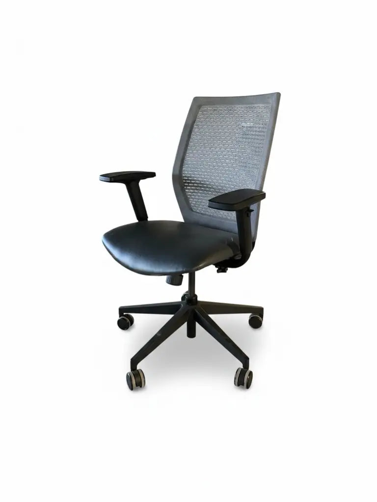 Krug - Aqua Tilter Office Chair